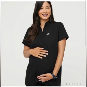 Kitale FIGS maternity scrub top XS black